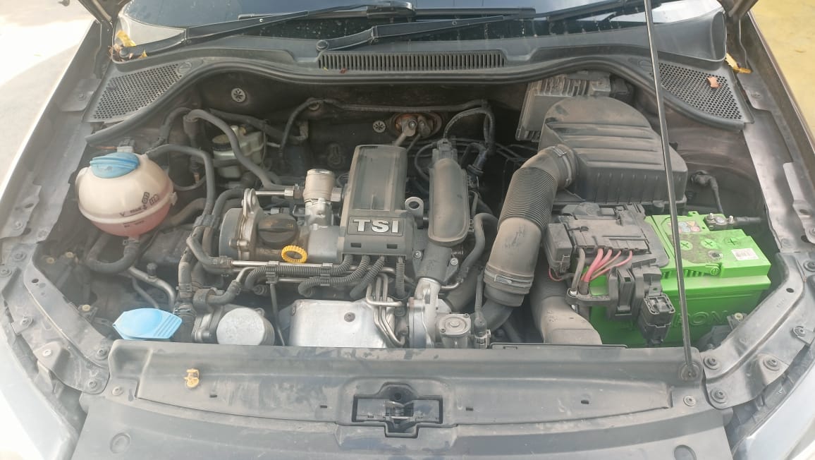 Volkswagen Vento(2015-2019) Highline 1.2 Petrol At